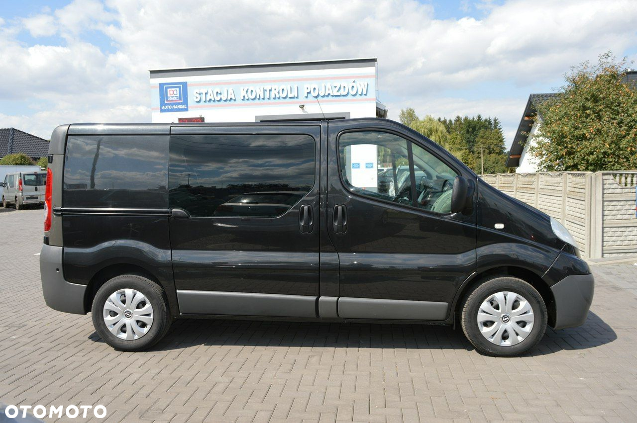 Opel Vivaro - 12