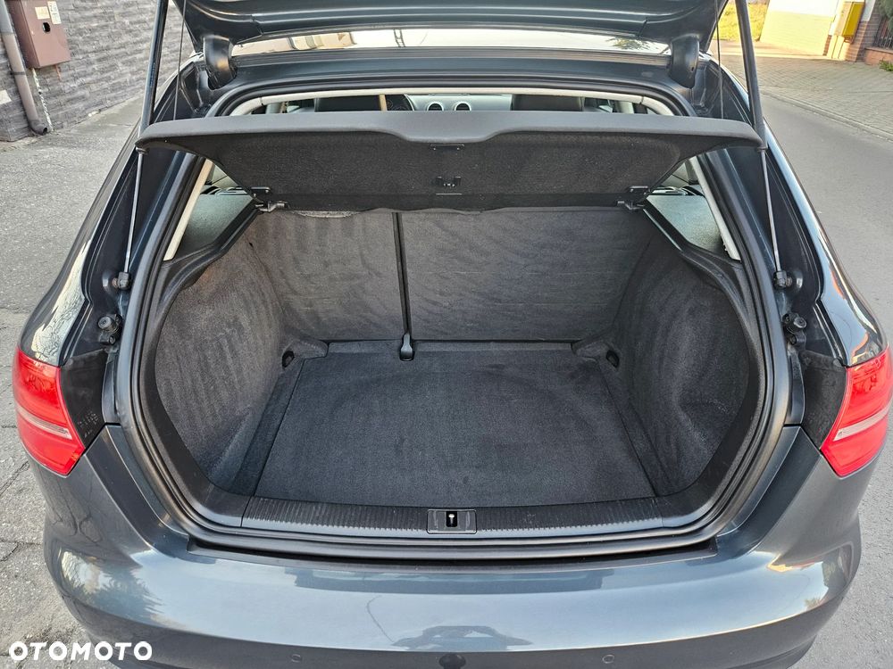 Audi A3 Sportback 1.6 TDI DPF Ambiente - 13
