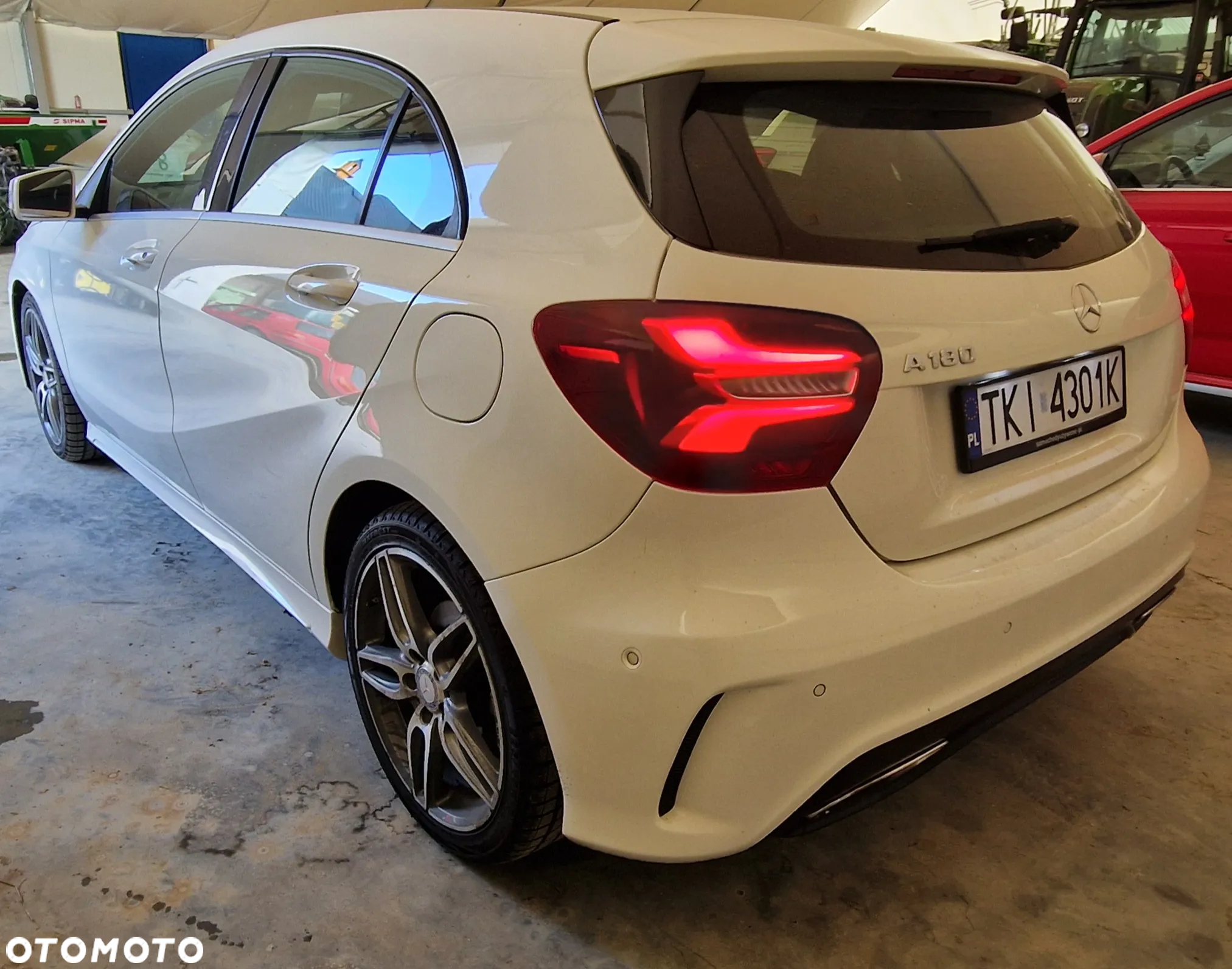 Mercedes-Benz Klasa A 180 7G-DCT AMG Line - 3