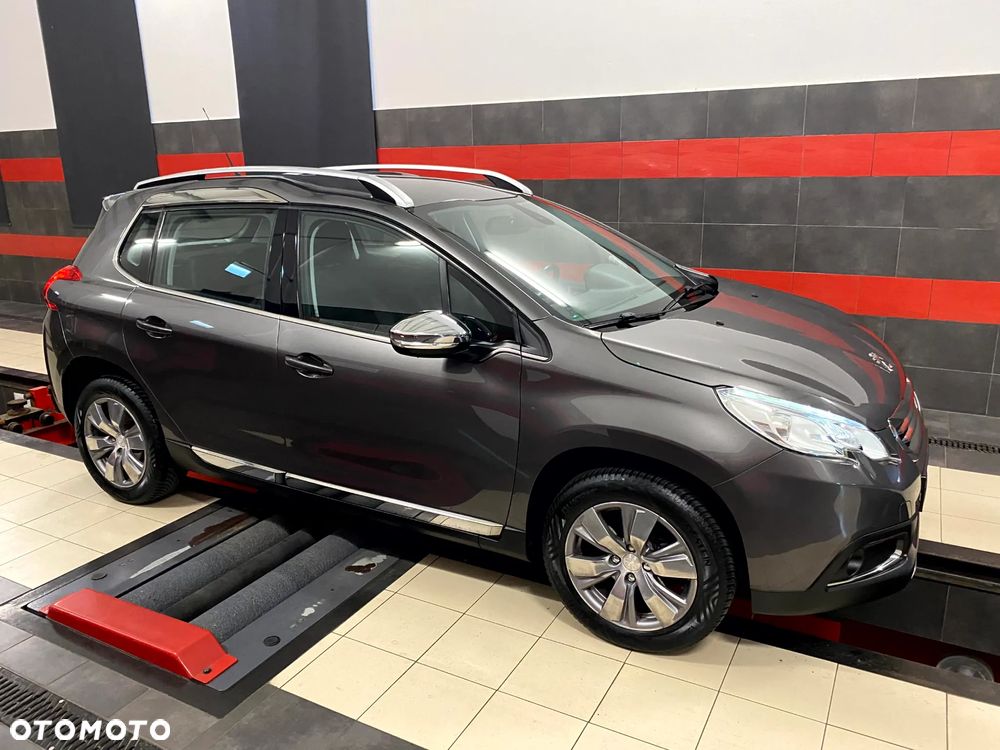 Peugeot 2008 1.6 e-HDi Allure S&S - 9