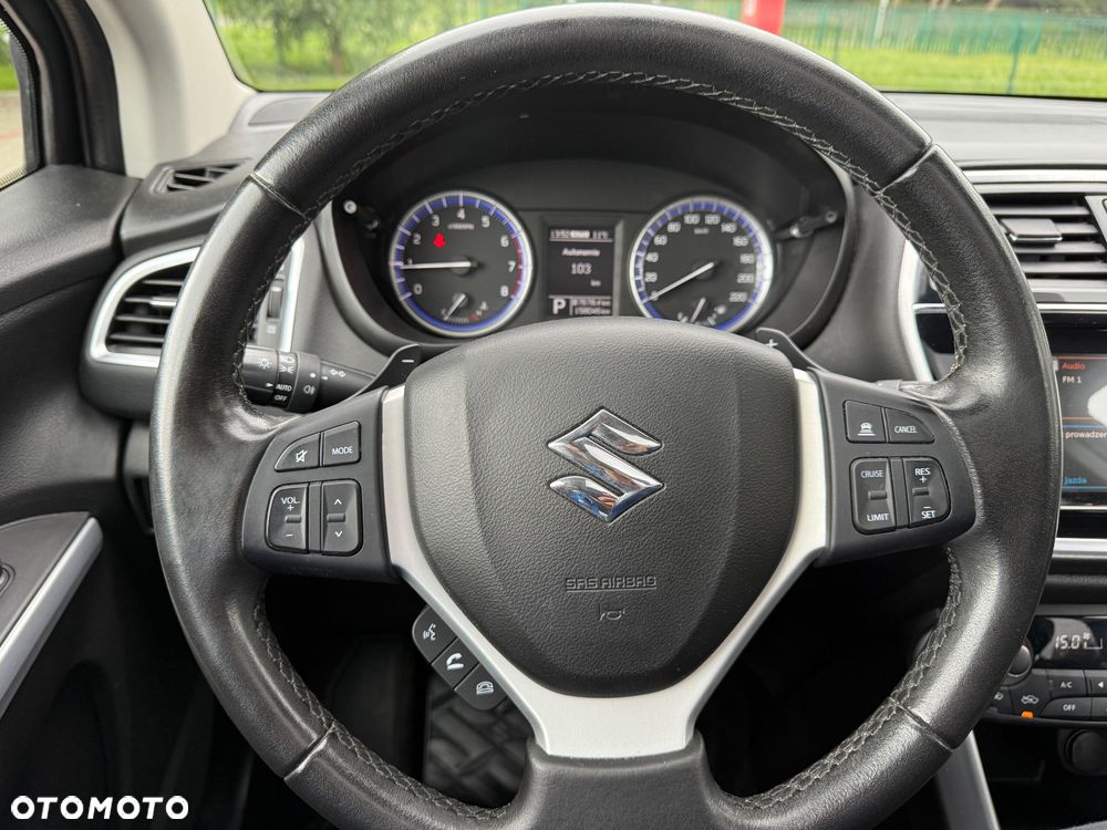 Suzuki SX4 S-Cross 1.4 T Elegance Sun 4WD - 11