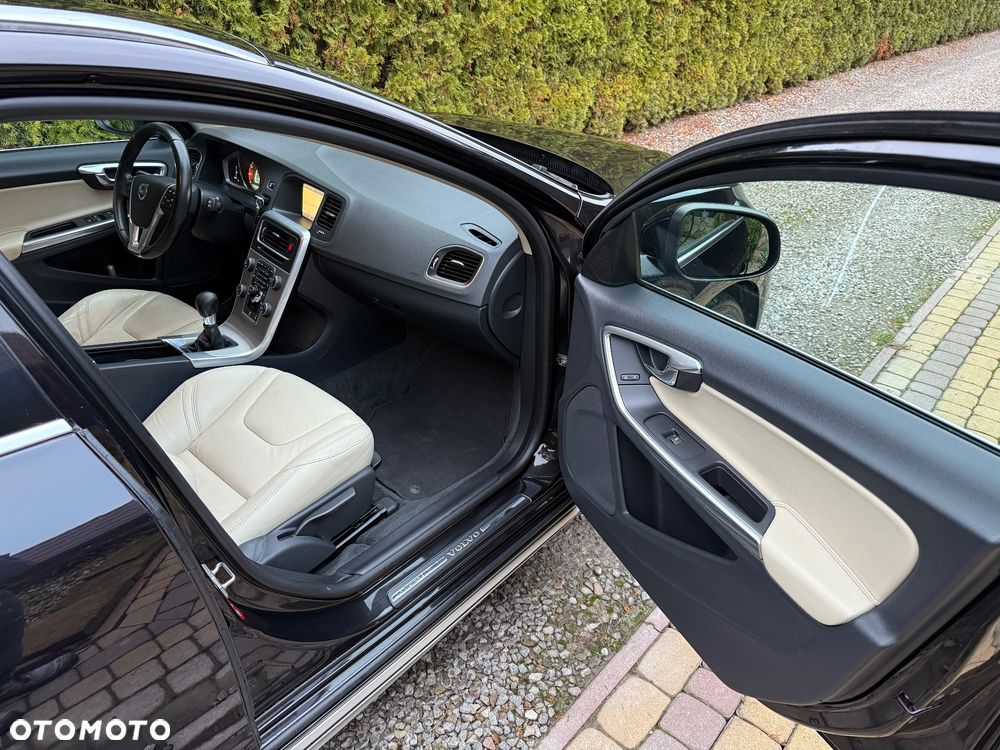 Volvo V60 - 11