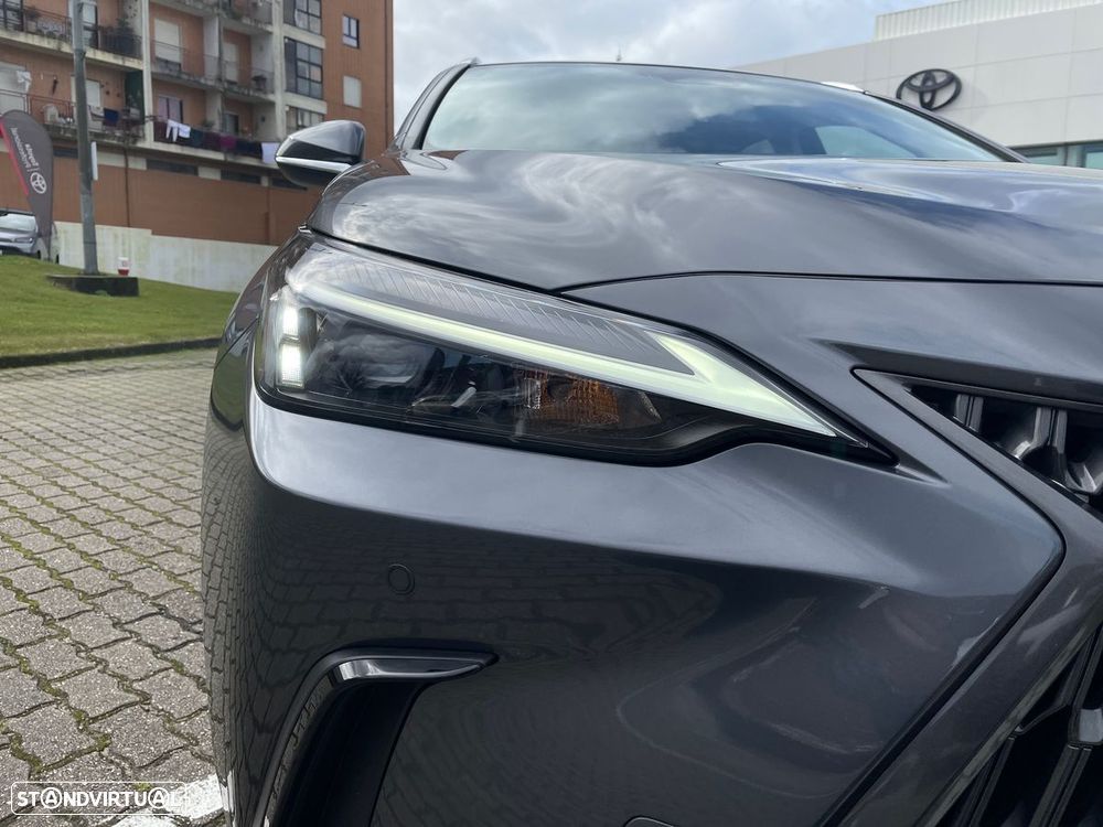 Lexus NX 450h+ Executive - 17