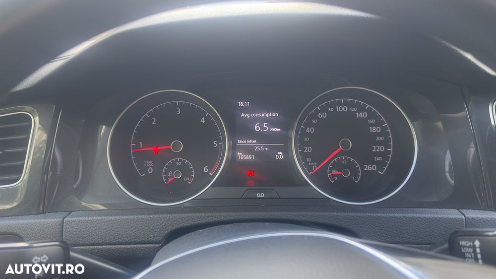 Volkswagen Golf 1.6 TDI Comfortline - 9