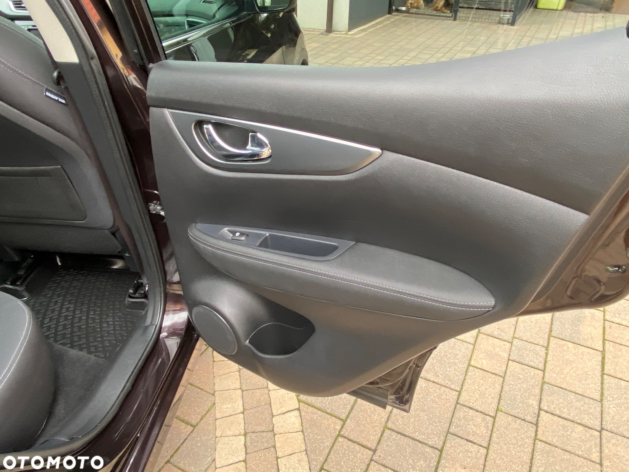 Nissan Qashqai 1.3 DIG-T N-Connecta - 38