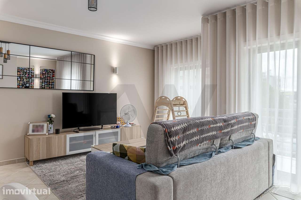 Apartamento T2 com garagem e varandas no Montijo - Grande imagem: 3/25