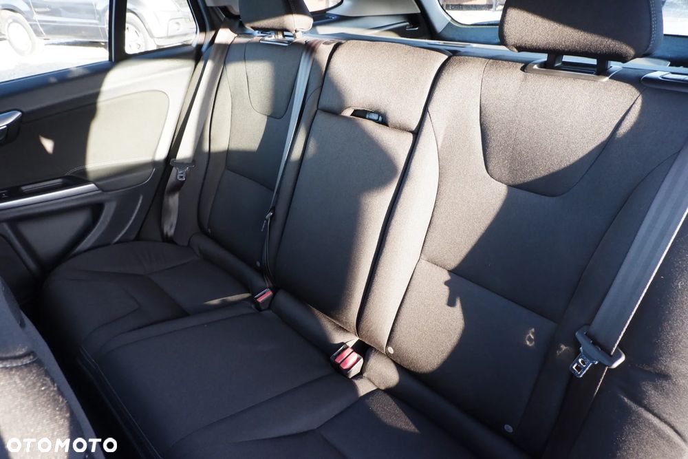 Volvo V60 D3 Geartronic Kinetic - 31