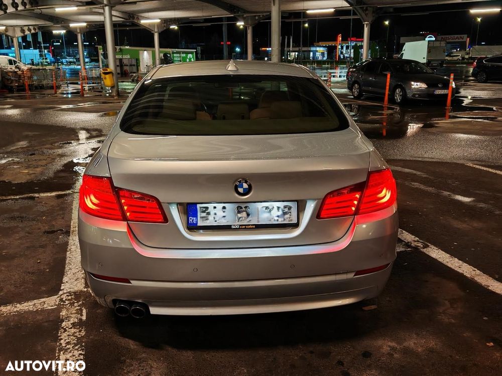 BMW Seria 5 525d xDrive AT - 33