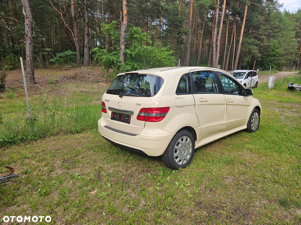 Mercedes-Benz Klasa B 180 CDI Autotronic Special Edition - 4