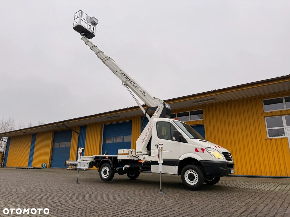 Ruthmann TB270 (27m w bok 14,2m)Mercedes Sprinter - 18
