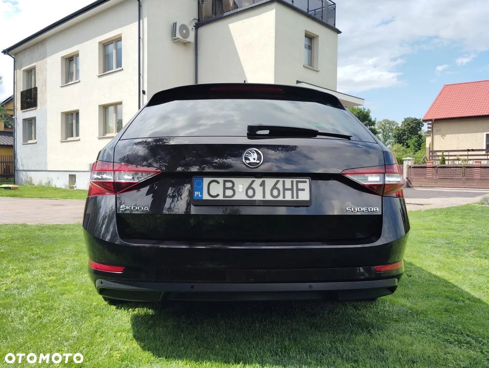 Skoda Superb 2.0 TDI L&K DSG - 5