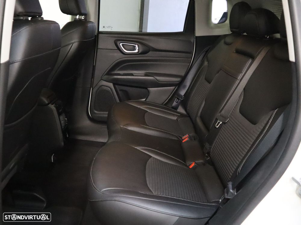 Jeep Compass 1.3 T Night Eagle - 9