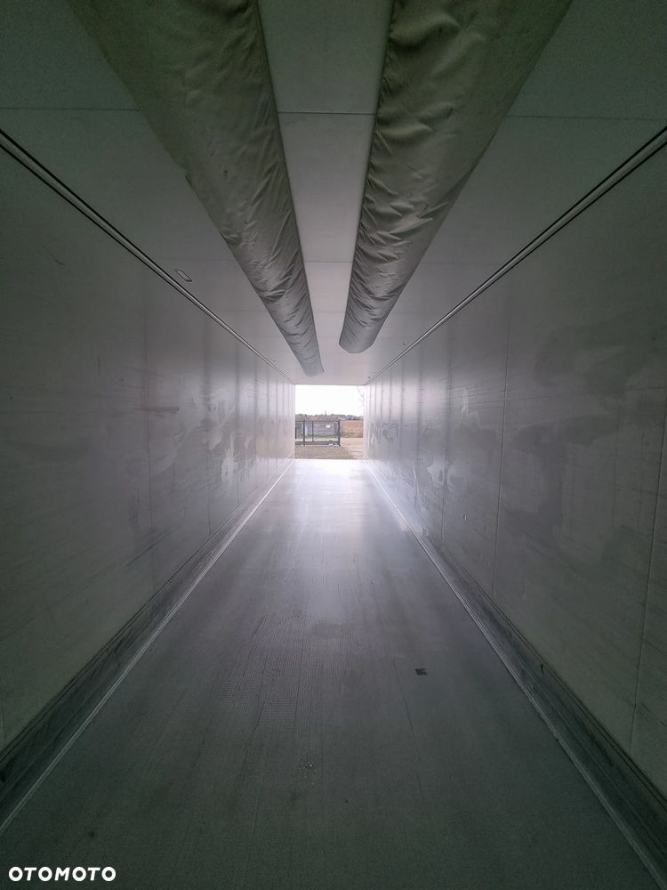 Schmitz Cargobull SKO - 11