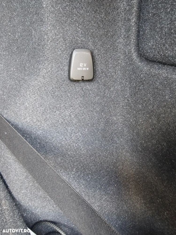 Volvo XC 40 D3 Momentum - 2