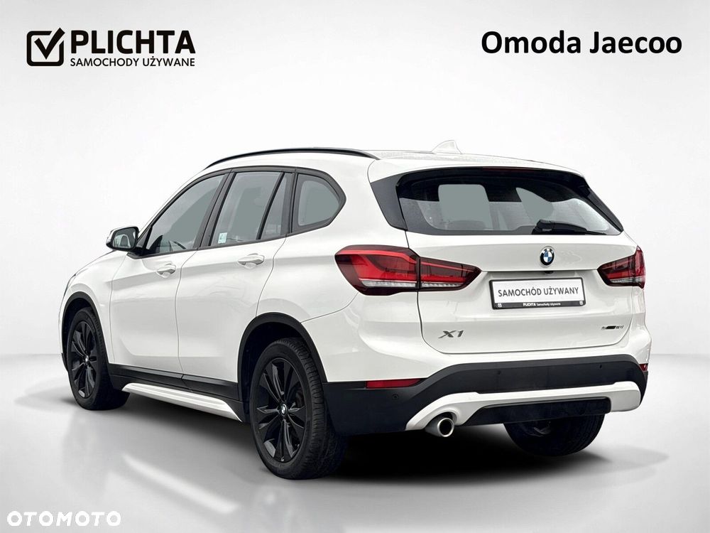 BMW X1 sDrive18i Sport Line - 4