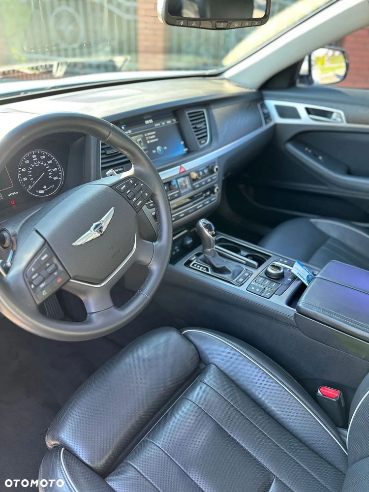 Genesis G80 - 8