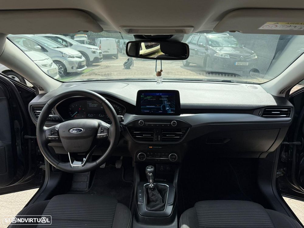 Ford Focus 1.0 EcoBoost S&S TITANIUM X - 15