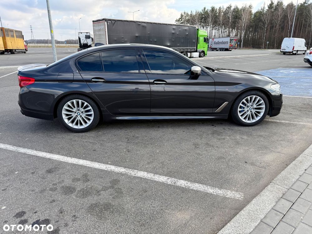 BMW Seria 5 M550i xDrive - 8