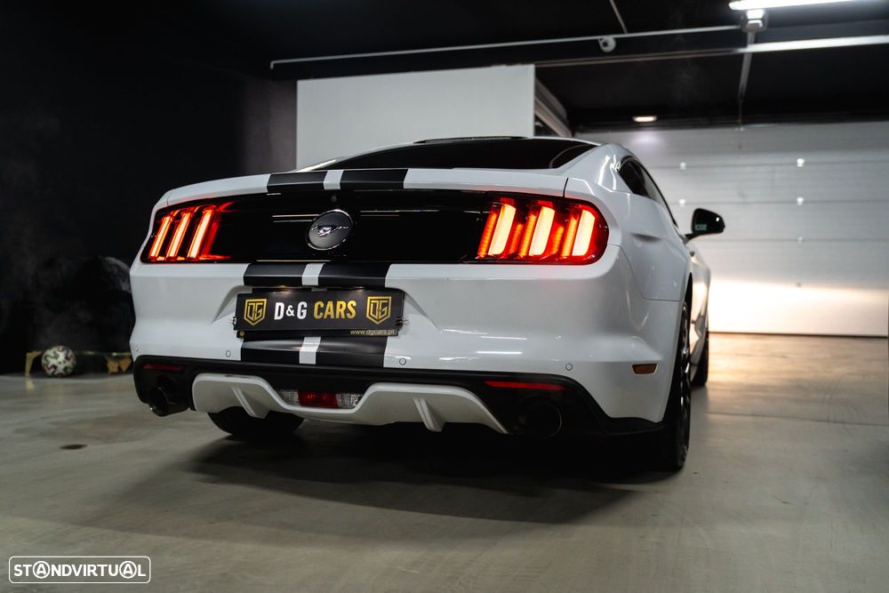 Ford Mustang 2.3i EcoBoost - 21