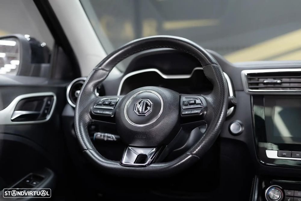 MG ZS EV 44.5 kWh Luxury - 25