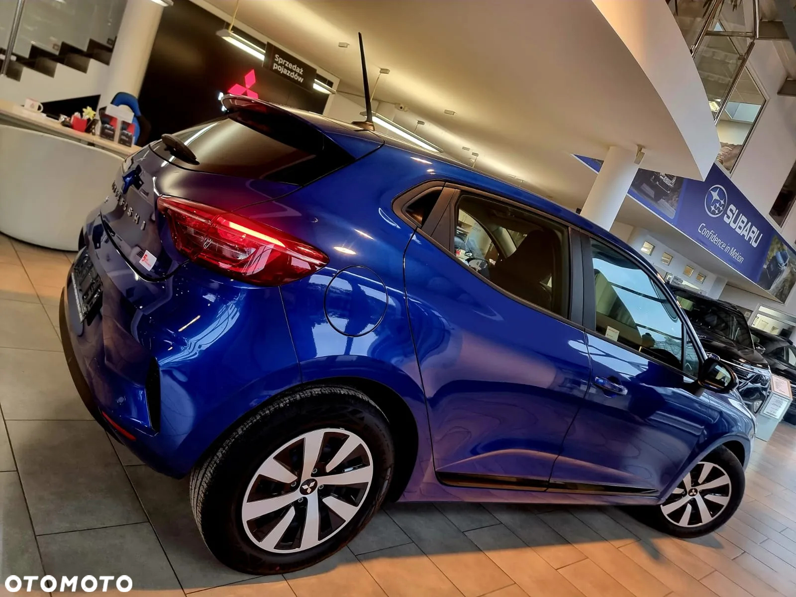 Mitsubishi Colt 1.0T Invite - 11