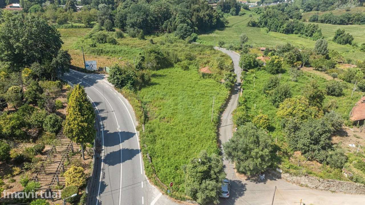 Moradia para Recuperar com 2.017 m² de Terreno Urbano | Famalicão - Grande imagem: 4/7