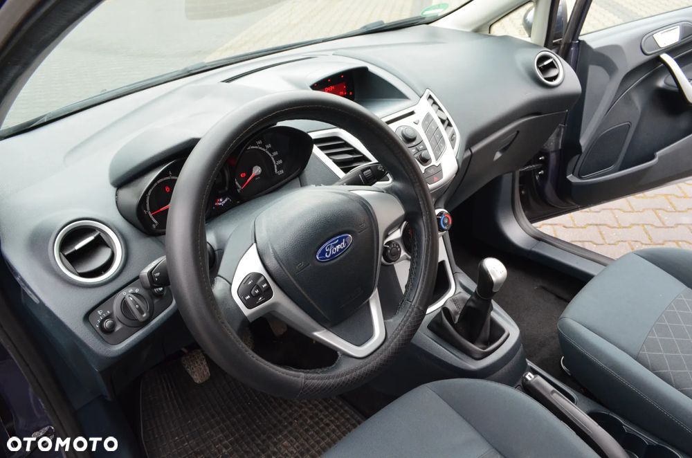 Ford Fiesta 1.25 Ambiente - 27