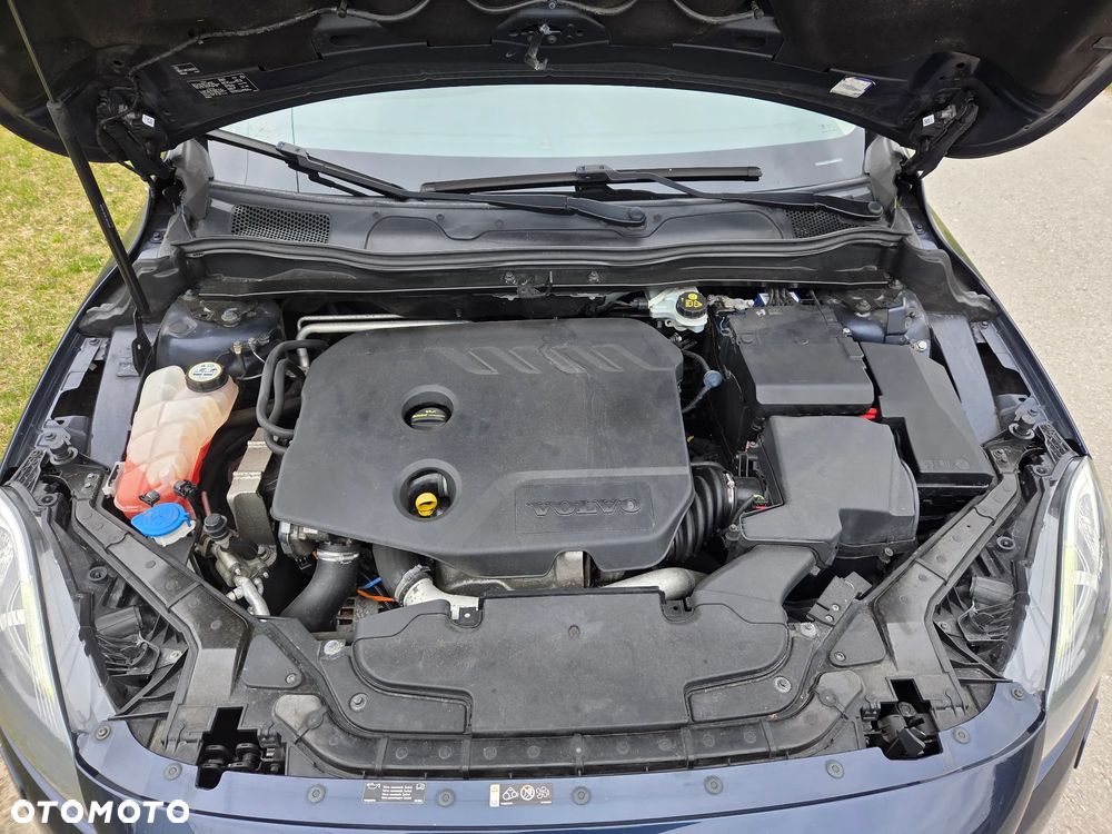 Volvo V40 D2 - 19