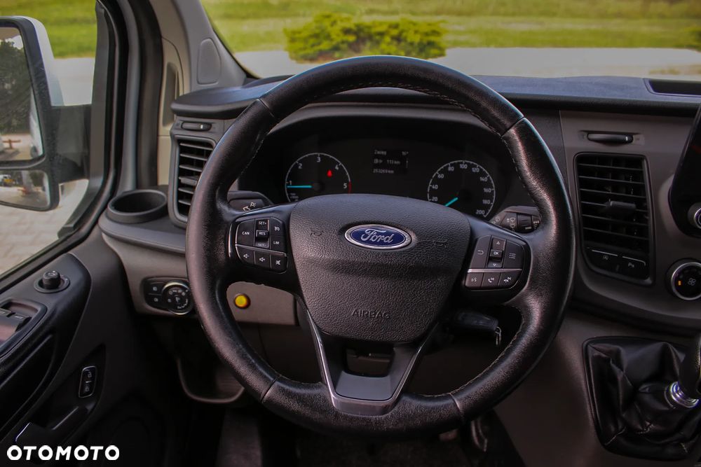Ford Transit Custom - 32