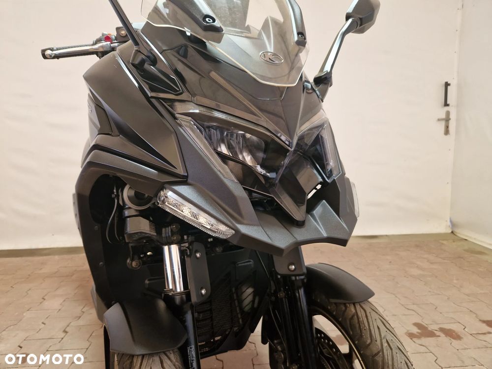 Kymco CV3 - 14