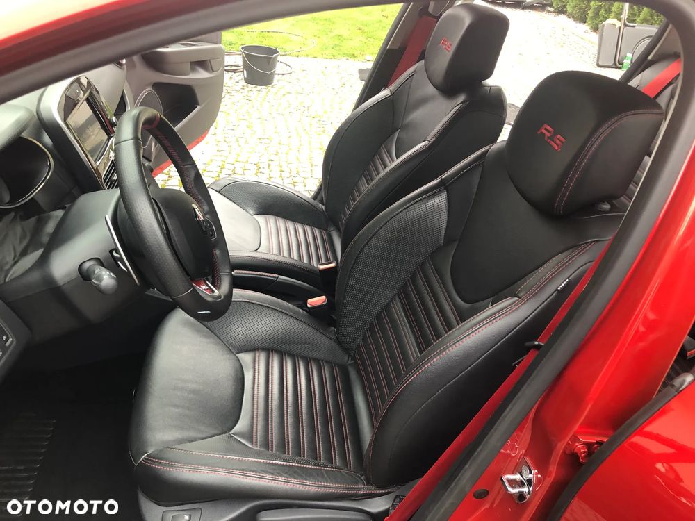 Renault Clio - 16