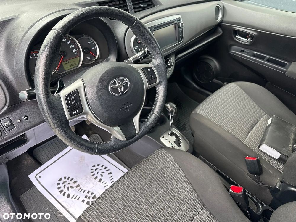 Toyota Yaris 1.33 Prestige - 9