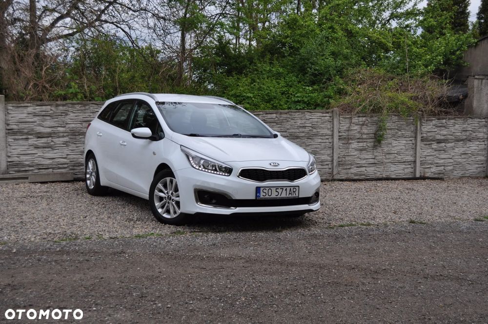 Kia Ceed 1.6 GDI L - 1