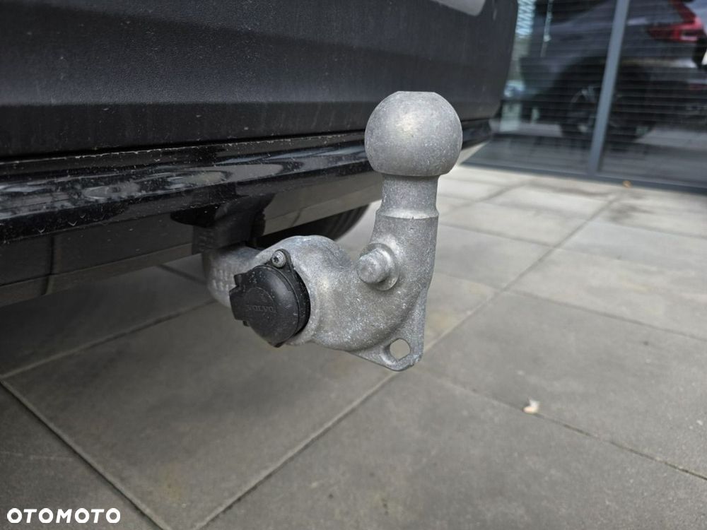 Volvo XC 40 B3 Plus Dark - 26