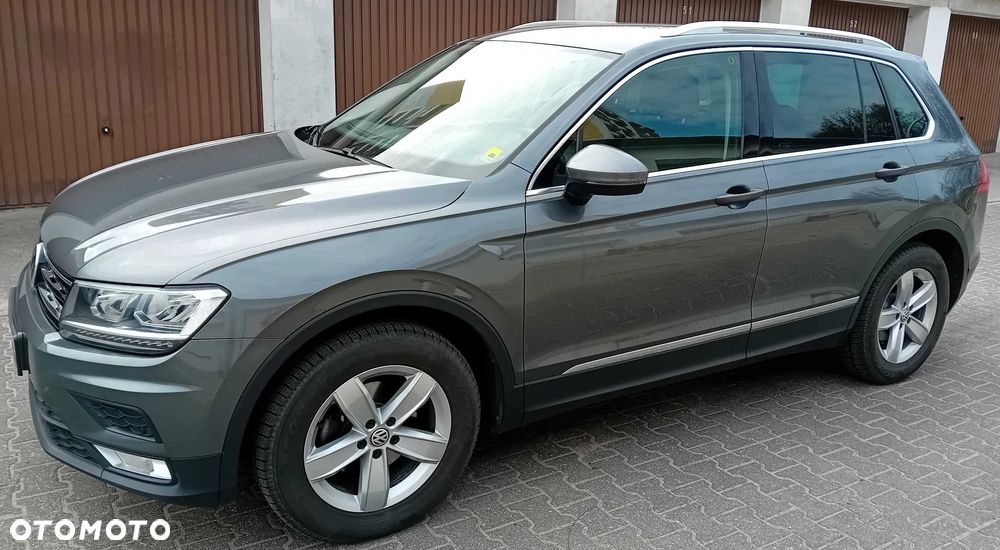 Volkswagen Tiguan - 1