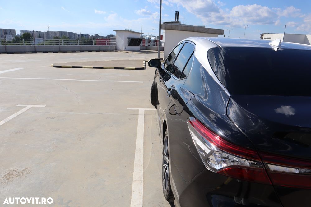 Toyota Camry 2.5 Exclusive - 2