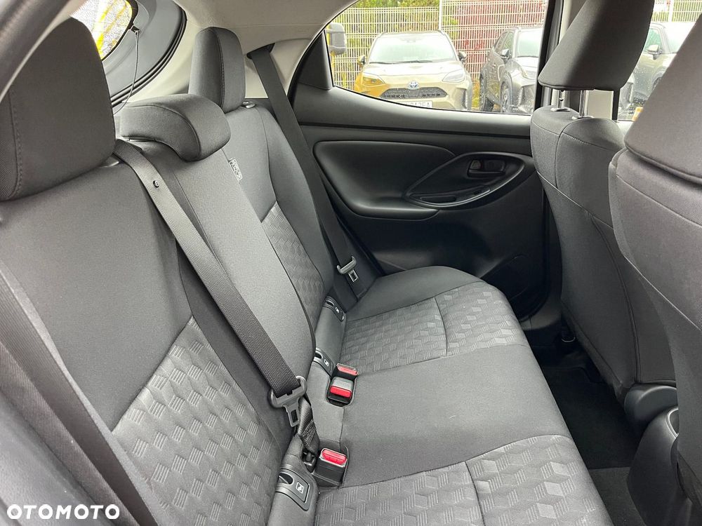 Toyota Yaris 1.5 Comfort - 25