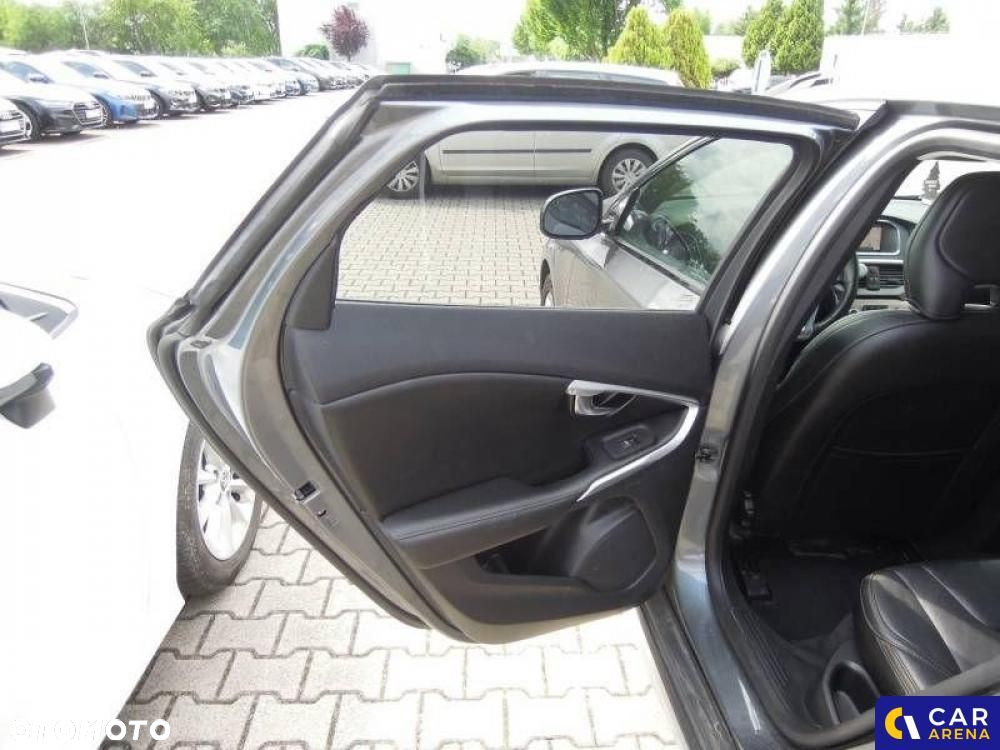 Volvo V40 - 17