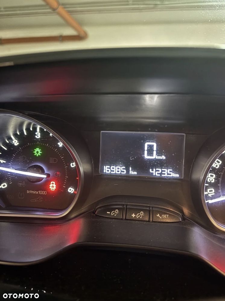 Peugeot 208 1.5 BlueHDi Active S&S - 5