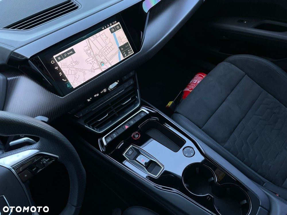 Audi e-tron GT - 35