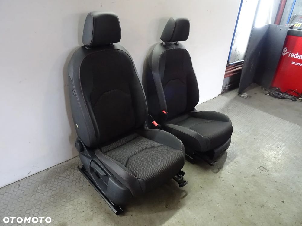 fotele kanapa boczki Seat Leon 5F III Kombi LIFT czesci - 2