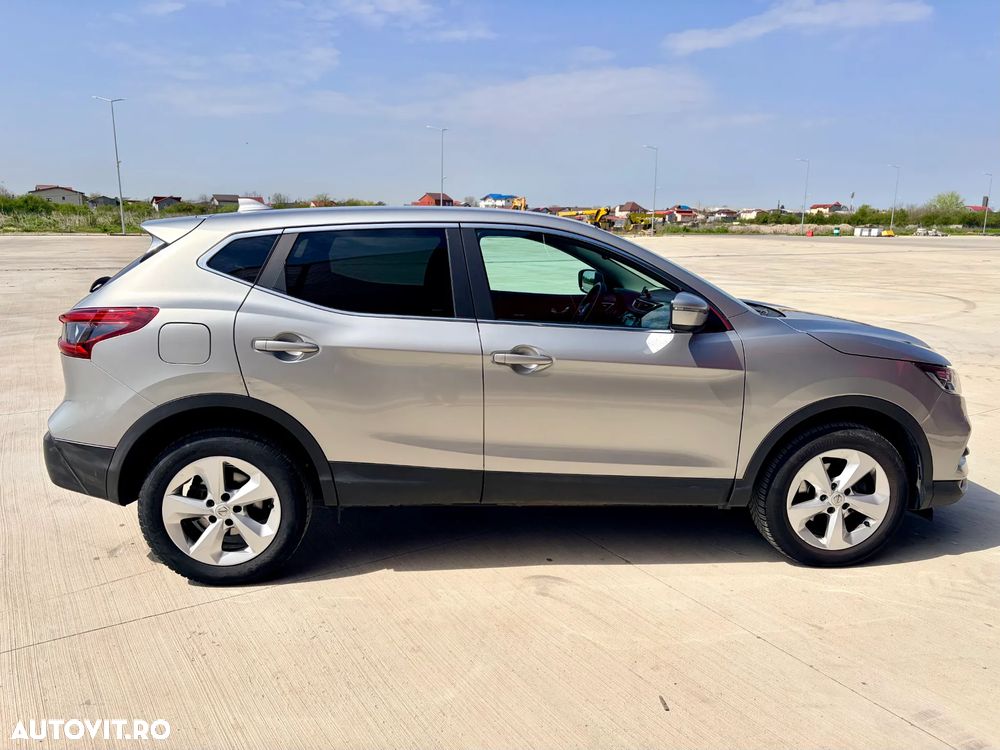 Nissan Qashqai 1.6 DCI Xtronic ACENTA - 8