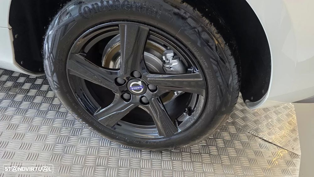 Volvo V40 2.0 D2 R-Design - 23