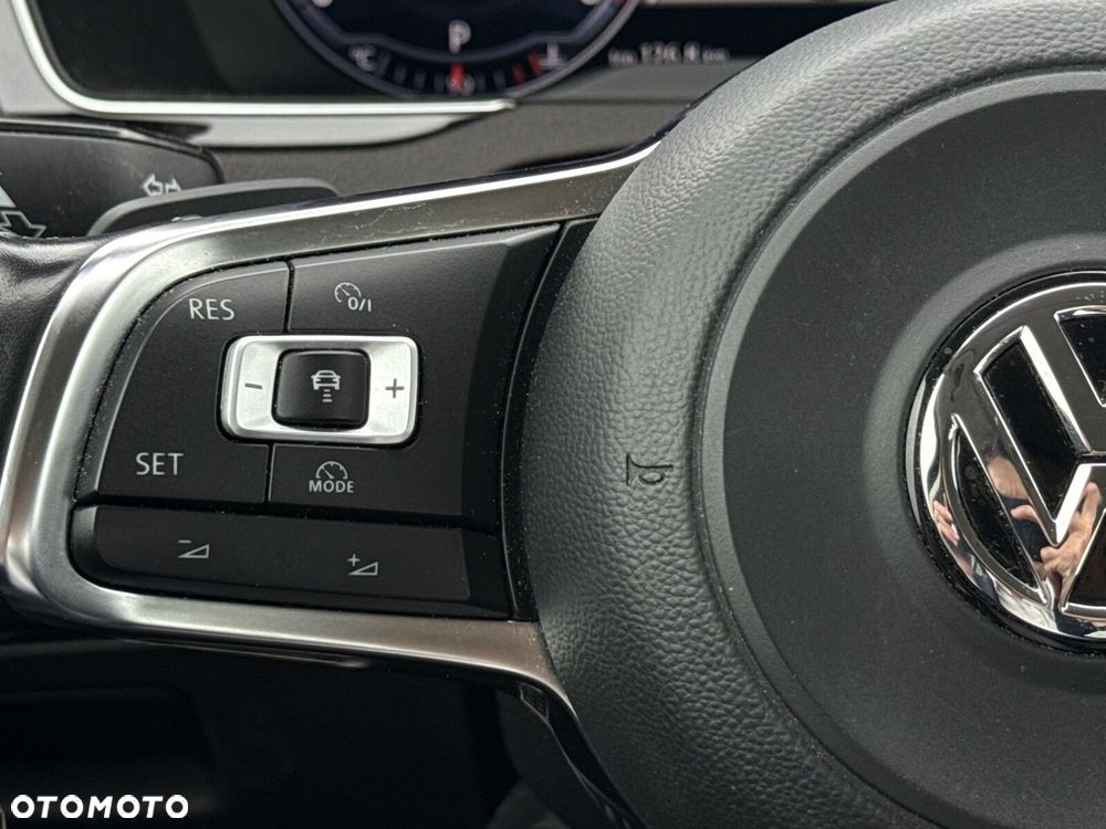 Volkswagen Passat 1.8 TSI BMT Highline DSG - 17