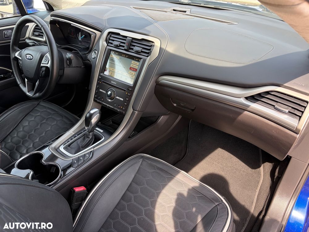 Ford Mondeo - 32