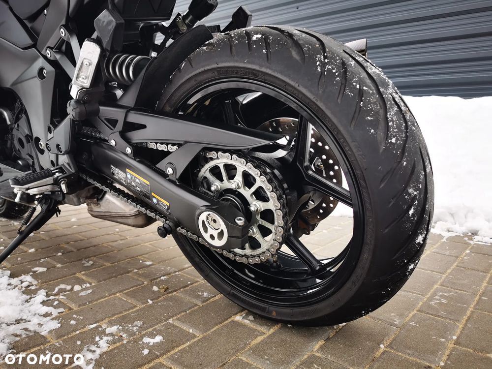 Kawasaki Ninja 1000 SX - 10