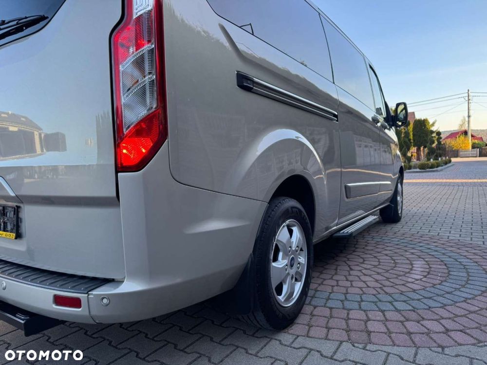 Ford Tourneo Custom - 14