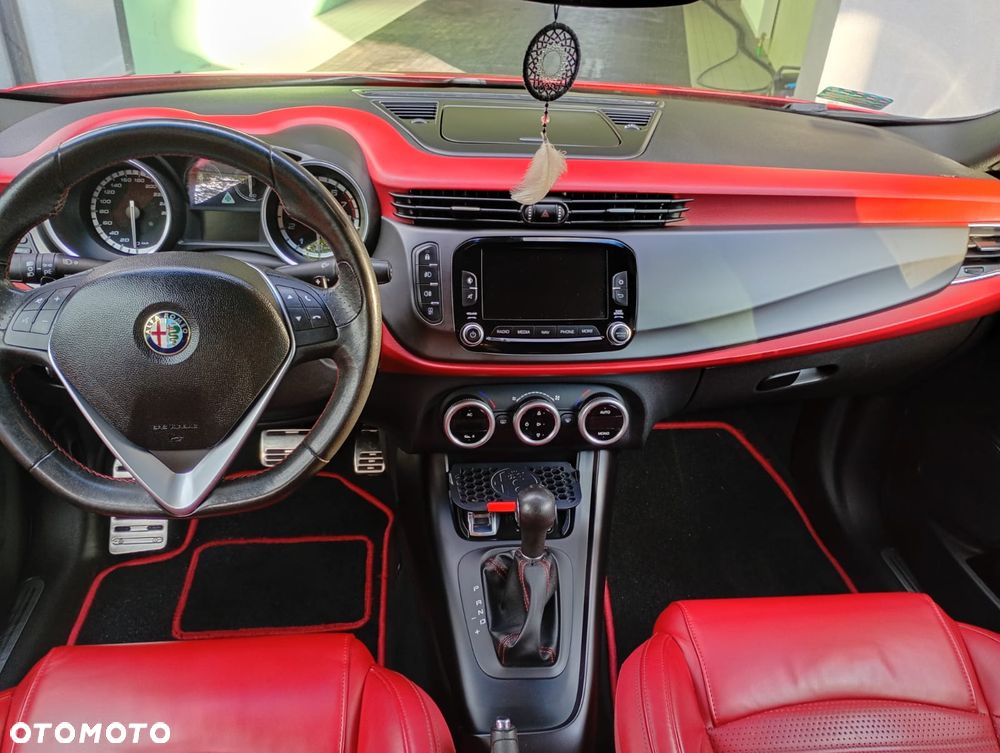Alfa Romeo Giulietta 1.8 TBi 16V TCT Quadrifoglio Verde - 9