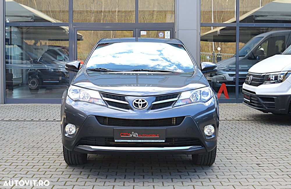 Toyota RAV4 2.2 D-4D 4x4 Automatik Edition - 2