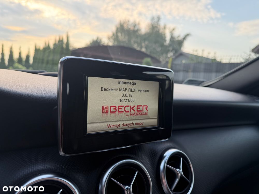 Mercedes-Benz Klasa A 180 BlueEfficiency Edition - 16
